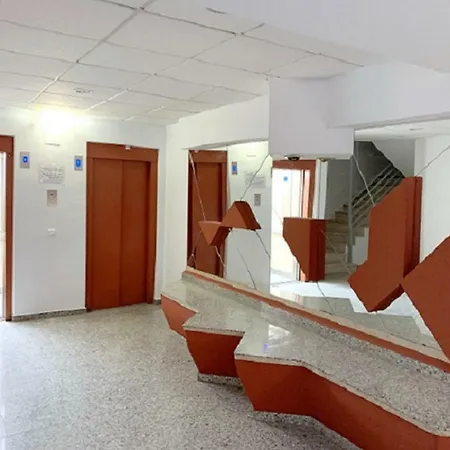1ª Linea De Mar -wifi- Aire Acondicionado * Empuriabrava